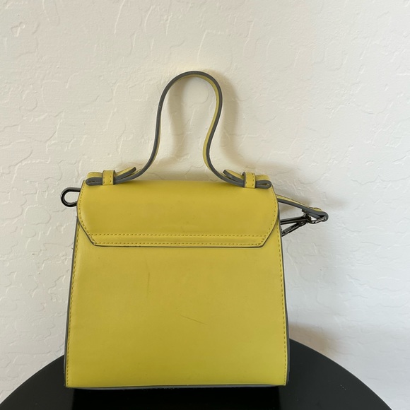 TARGET YELLOW BAG - Picture 4 of 5